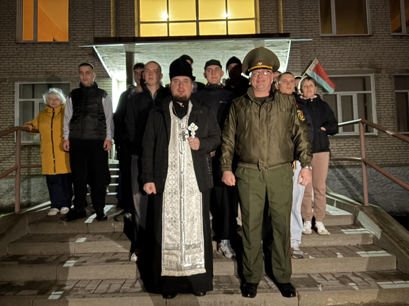 В Хойниках священник благословил призывников на военную службу