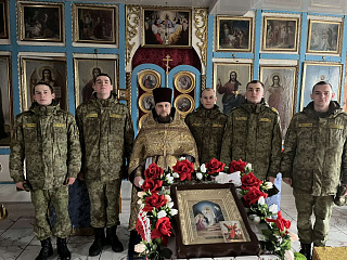 В г.п. Комарин священник провел беседу с военнослужащими о вредных привычках