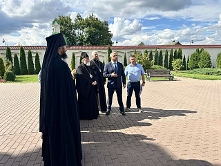 В Юровичском монастыре состоялась рабочая встреча епископа Туровского и Мозырского Леонида с председателем Гомельского облисполкома Иваном Крупко