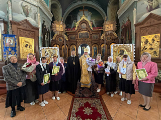 В день памяти святителя Николая Чудотворца епископ Леонид возглавил престольное торжество в Никольском храме в г. Петрикове