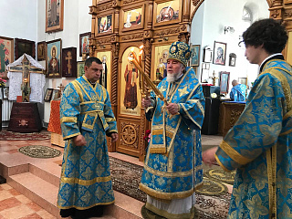 Епископ Леонид совершил Божественную литургию в день памяти Почаевской иконы Божией Матери
