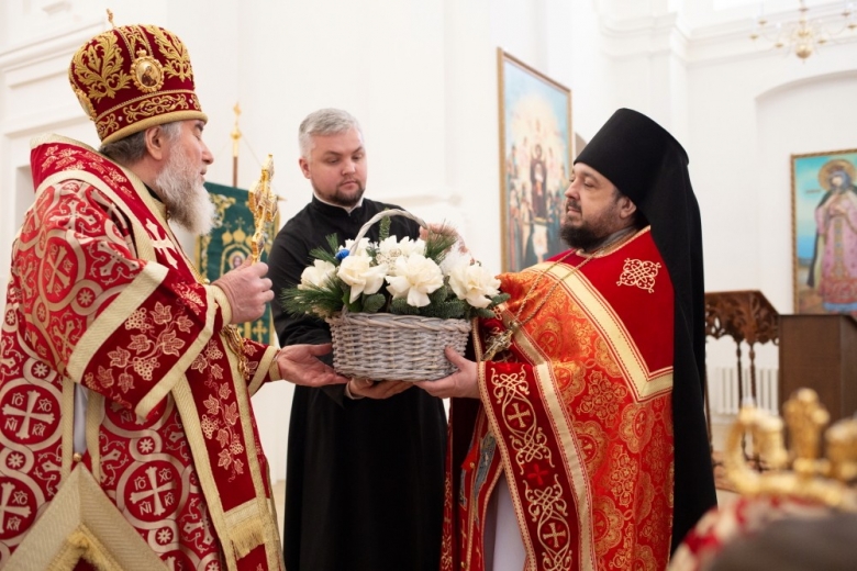 Правящий архиерей поздравил наместника Юровичской обители игумена Авксентия (Абражея) с Днем Небесного Покровителя