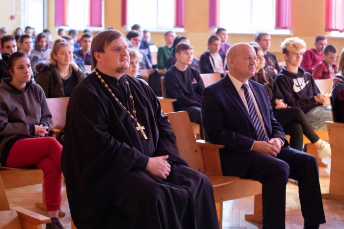 Священник принял участие в торжественном посвящении в первокурсники