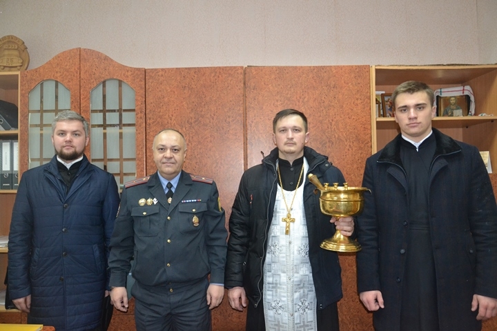 Структурные подразделения Мозырского РОВД и ряд городских перекрестков были освящены в канун праздника Крещения Господня