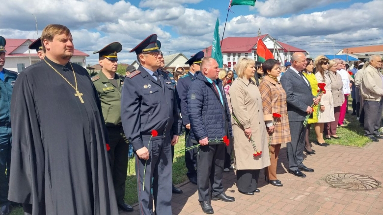 В Калинковичах священнослужитель принял участие в митинге-реквиеме по случаю 39-й годовщины аварии на Чернобыльской АЭС
