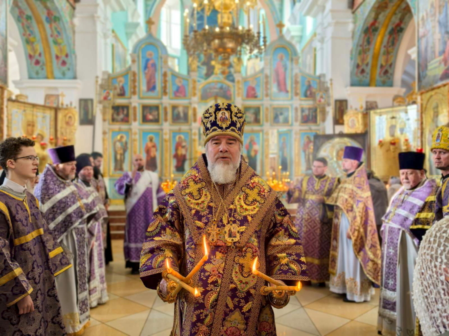 Богослужение в праздник Воздвижения Честного и Животворящего Креста Господня