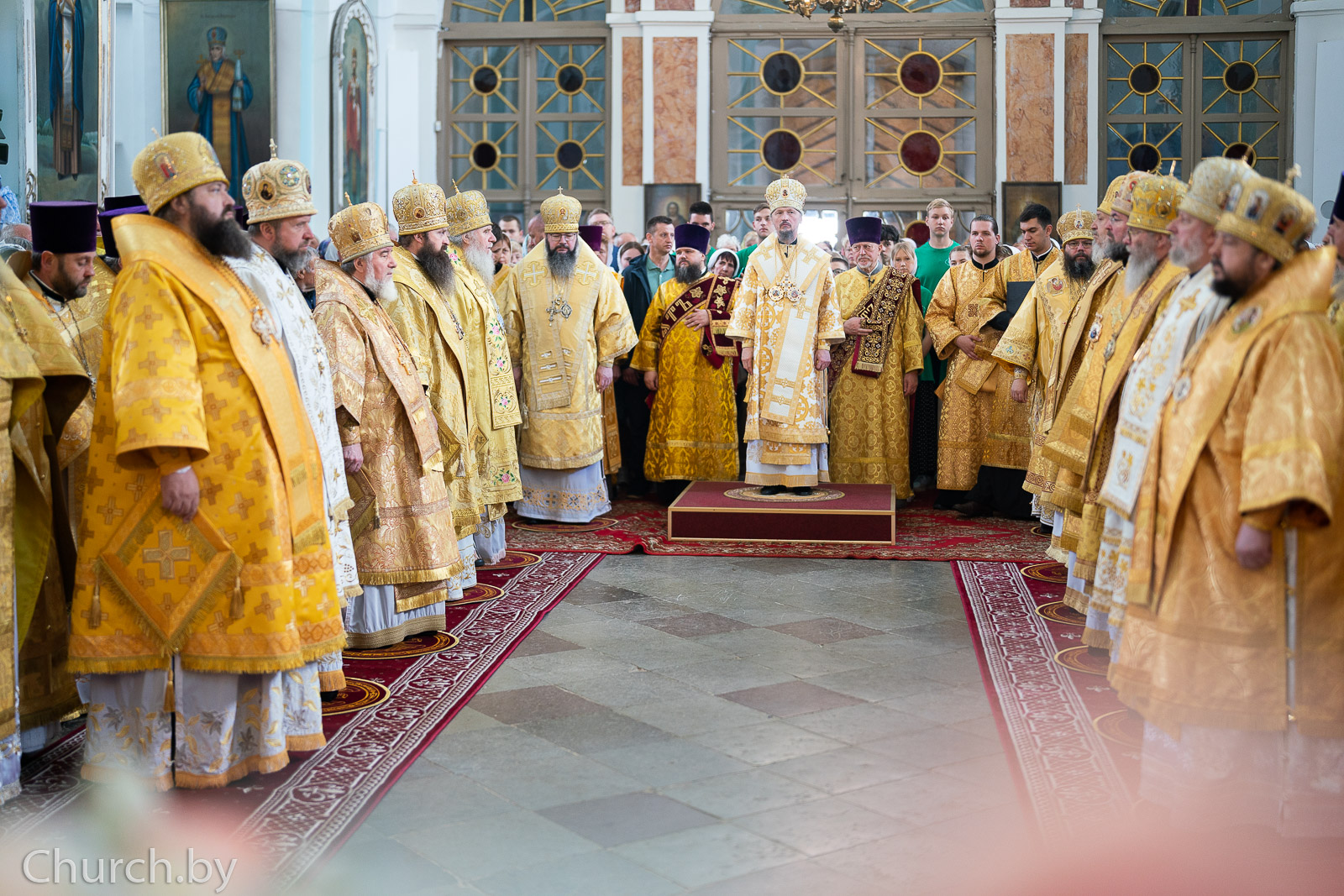 Епископ Леонид принял участие в торжественном богослужении в честь 100-летия со дня преставления Патриарха Тихона