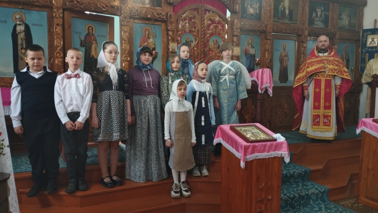 Праздничный спектакль в приходе храма Покрова Пресвятой Богородицы в г п. Копаткевичи