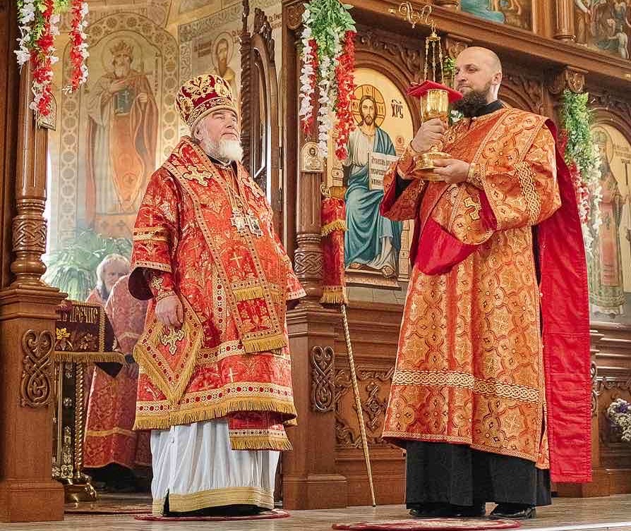 Епископ Туровский и Мозырский Леонид совершил Литургию в храме святителя Феодосия Черниговского в г. Житковичи
