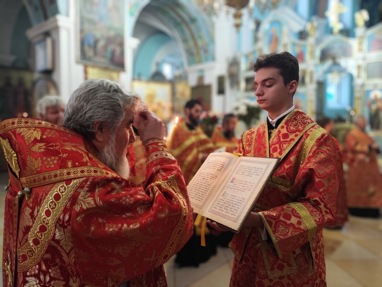 Архиерейское Богослужение в канун памяти святых мучениц Веры, Надежды, Любови и матери их Софии