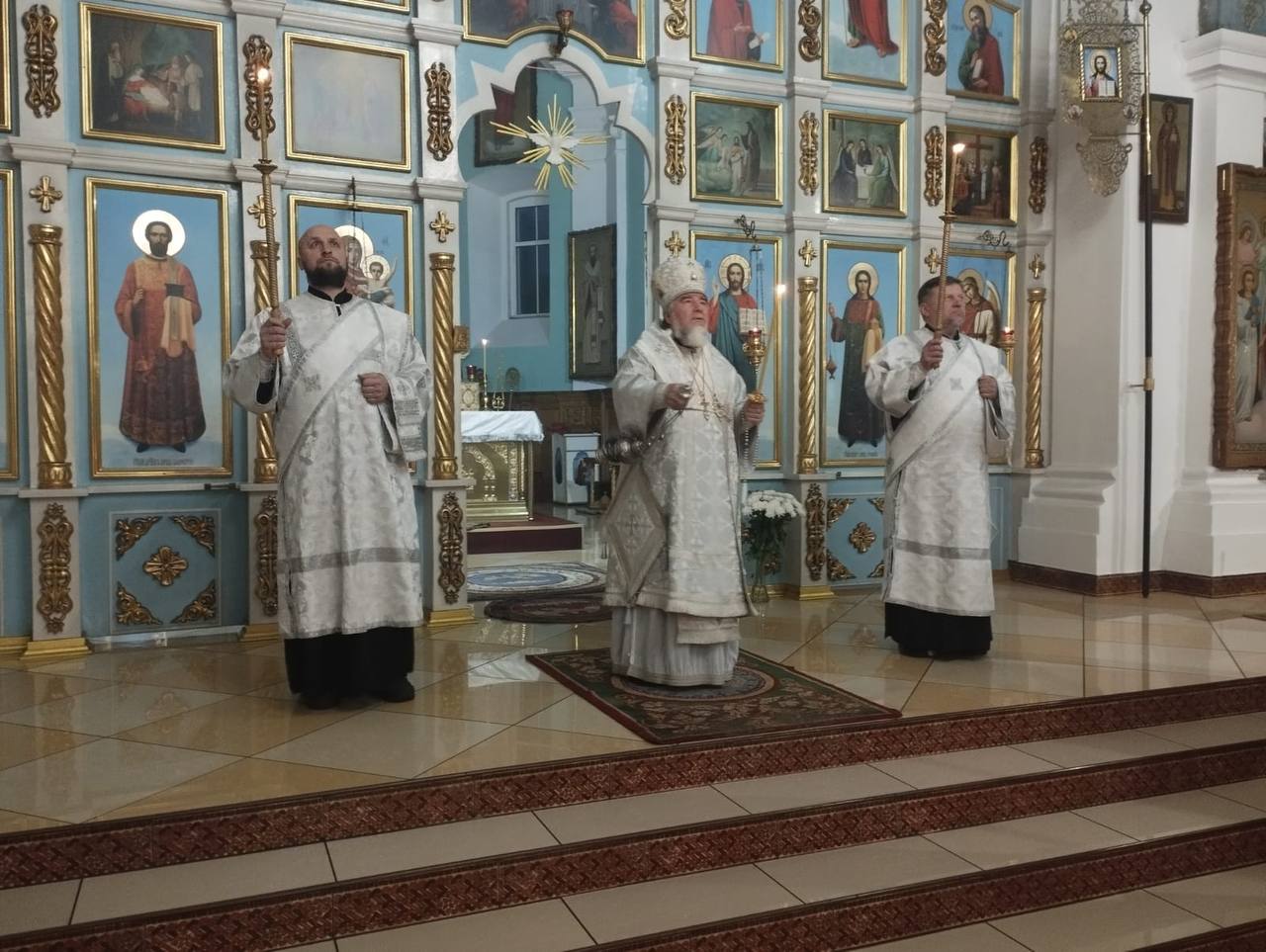 Архиерейское богослужение в канун Димитриевской родительской субботы