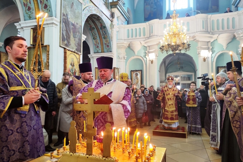 Епископ Леонид совершил панихиду по погибшим в результате террористического акта в Подмосковье