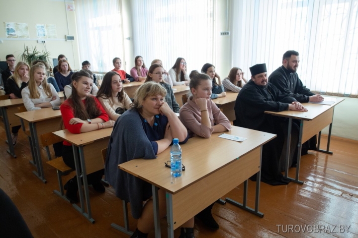 В Туровской епархии прошел III форум православной молодежи «Твой ориентир»