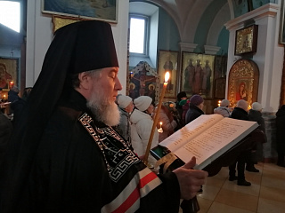 В понедельник 1-й седмицы Великого поста епископ Леонид совершил Повечерие с чтением канона преп. Андрея Критского в кафедральном соборе г. Мозыря