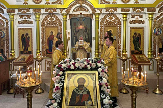 Епископ Леонид возглавил престольное торжество в храме святителя Николая Чудотворца города Мозыря