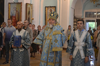 В канун праздника Успения Божией Матери правящий архиерей совершил Всенощное бдение в кафедральном соборе г. Мозыря
