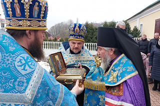 В Туровскую епархию доставлен ковчег с частью Пояса Пресвятой Богородицы и частицами мощей праведных Иоакима и Анны