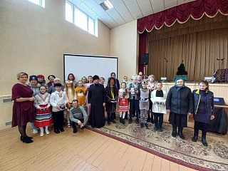 Пасху радостно встречаем