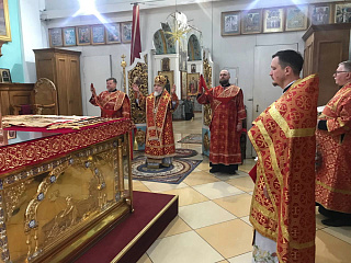 В субботу Седмицы 2-й по Пасхе епископ Леонид совершил Литургию в кафедральном соборе святого Архангела Михаила в г. Мозыре