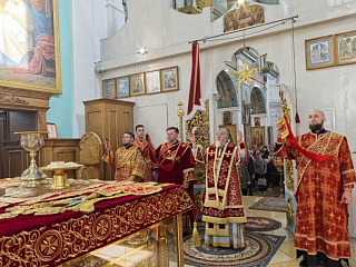 В день Радоницы правящий архиерей совершил Литургию в кафедральном соборе г. Мозыря