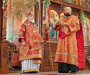 Епископ Туровский и Мозырский Леонид совершил Литургию в храме святителя Феодосия Черниговского в г. Житковичи