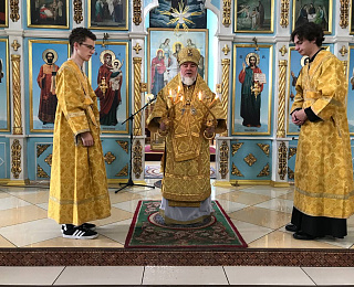 Епископ Леонид совершил Божественную литургию в кафедральном соборе святого Архангела Михаила города Мозыря