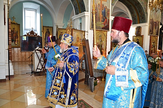 В канун праздника Успения Божией Матери правящий архиерей совершил Всенощное бдение в кафедральном соборе г. Мозыря