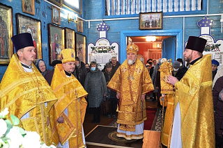 В Неделю 23-ю по Пятидесятнице правящий архиерей совершил Литургию в храме Святой Живоначальной Троицы г. Ельска