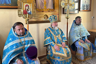 В день Рождества Пресвятой Богородицы правящий архиерей возглавил Литургию в Буйновичах