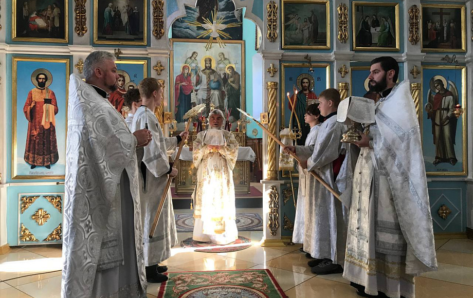 В неделю 12-ю по Пятидесятнице епископ Леонид совершил Литургию в кафедральном соборе святого Архангела Михаила города Мозыря