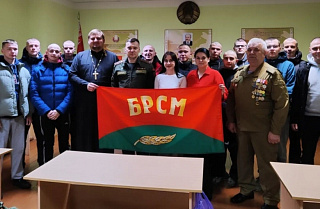 Священник благословил призывников Калинковичского района на несение воинской службы