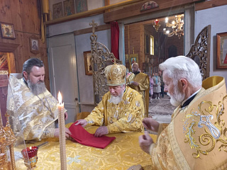В праздник Всех Святых епископ Леонид совершил Литургию в одноименном храме г. Турова