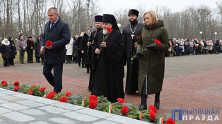 Епископ Леонид принял участие в митинге памяти по случаю 81-й годовщины освобождения Наровлянского района от немецко-фашистских захватчиков